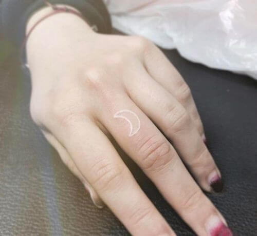 20+ Unique & Trending Hand Tattoo Designs For Girls - ZeroKaata Studio