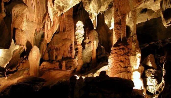 The Ultimate List Of Best Honeymoon Places In India- Mawsamai Caves